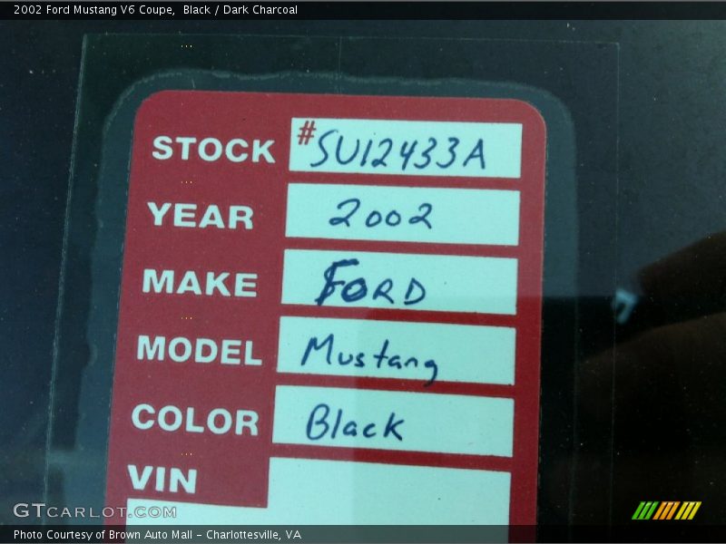 Black / Dark Charcoal 2002 Ford Mustang V6 Coupe