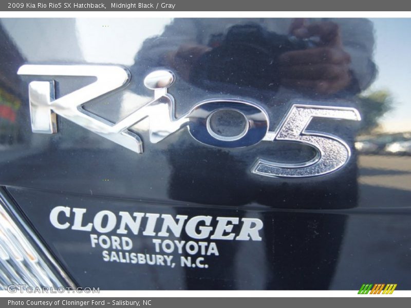 Midnight Black / Gray 2009 Kia Rio Rio5 SX Hatchback