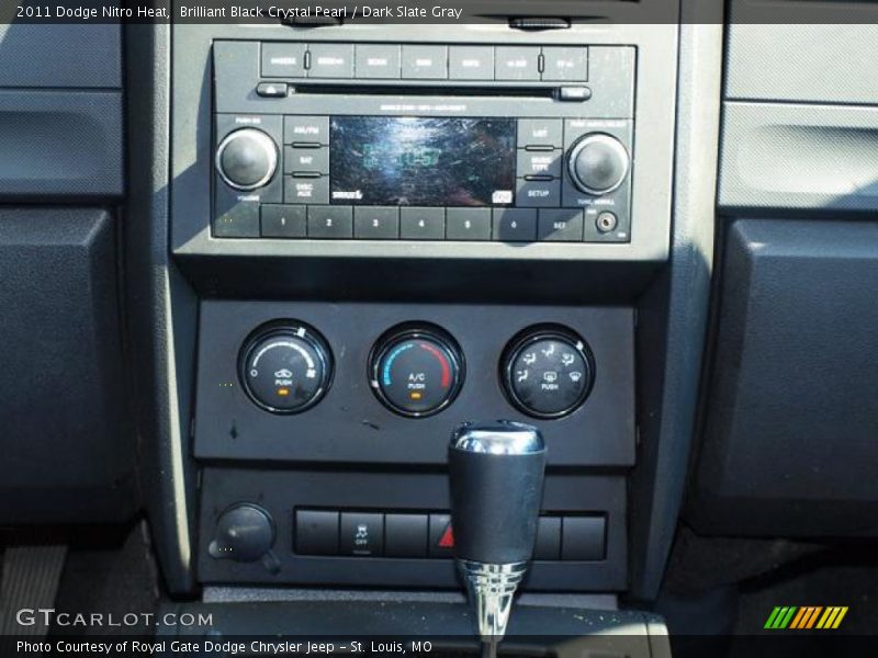 Brilliant Black Crystal Pearl / Dark Slate Gray 2011 Dodge Nitro Heat