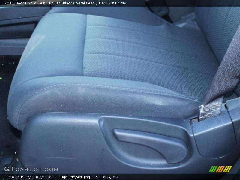 Brilliant Black Crystal Pearl / Dark Slate Gray 2011 Dodge Nitro Heat
