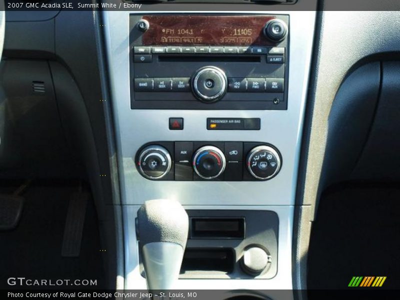 Summit White / Ebony 2007 GMC Acadia SLE