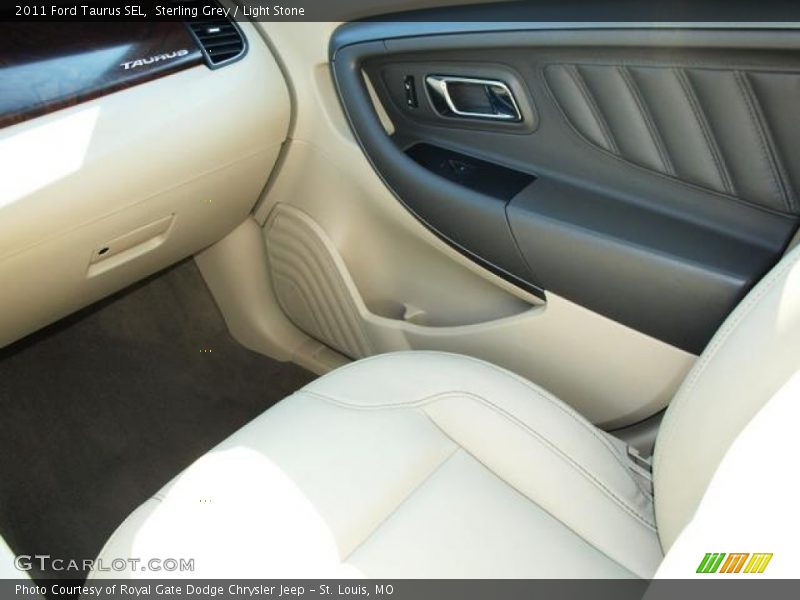 Sterling Grey / Light Stone 2011 Ford Taurus SEL