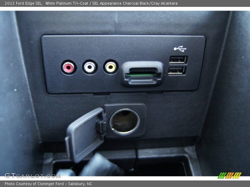 White Platinum Tri-Coat / SEL Appearance Charcoal Black/Gray Alcantara 2013 Ford Edge SEL