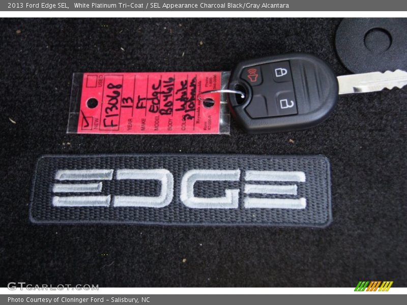 White Platinum Tri-Coat / SEL Appearance Charcoal Black/Gray Alcantara 2013 Ford Edge SEL