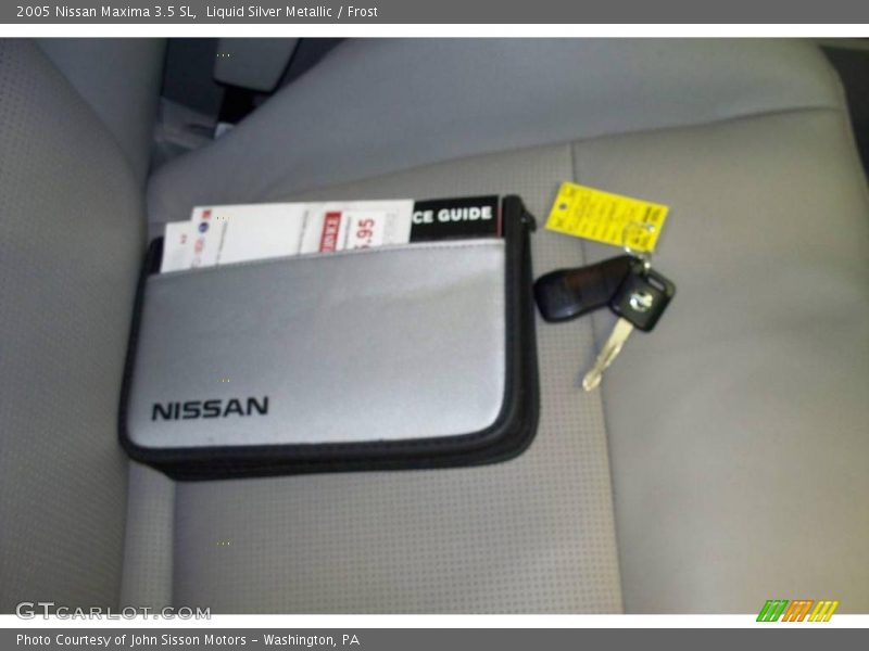 Liquid Silver Metallic / Frost 2005 Nissan Maxima 3.5 SL