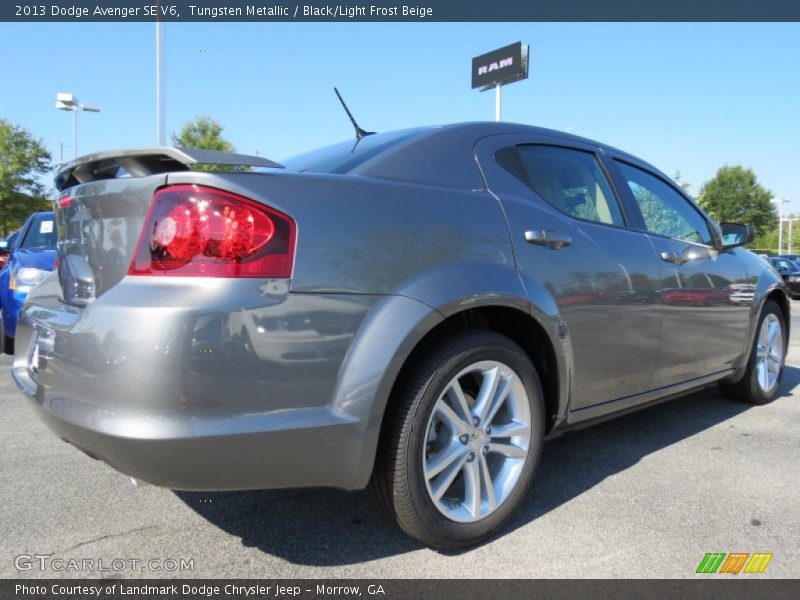 Tungsten Metallic / Black/Light Frost Beige 2013 Dodge Avenger SE V6