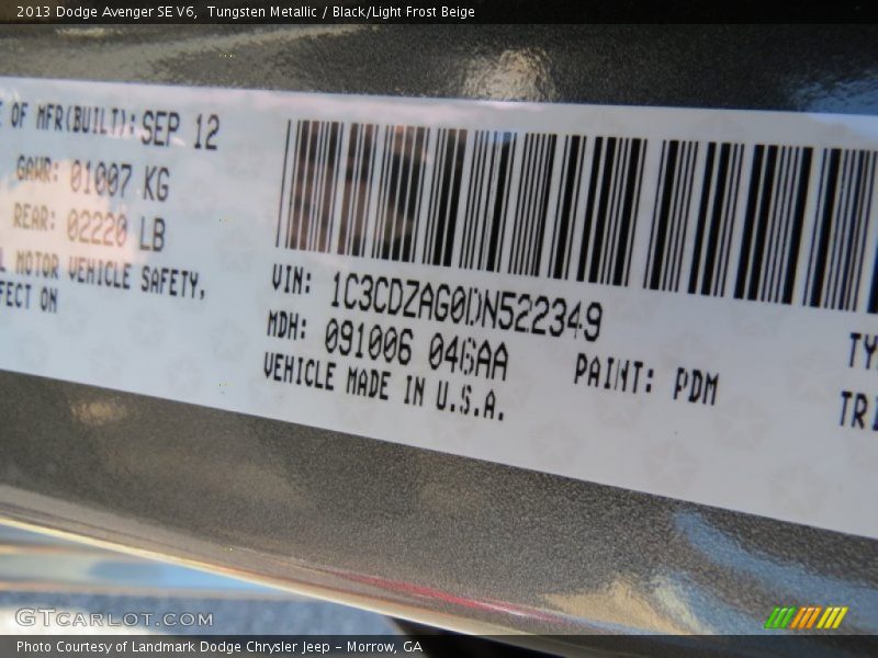 Tungsten Metallic / Black/Light Frost Beige 2013 Dodge Avenger SE V6
