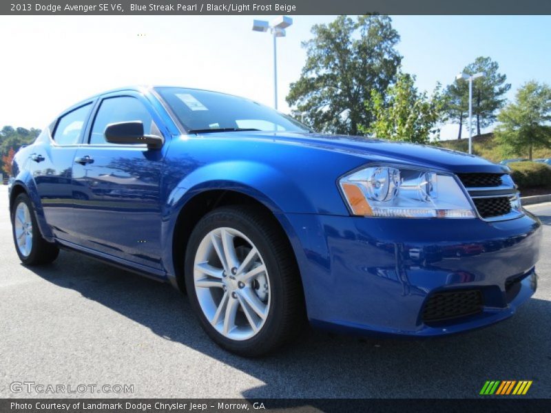 Blue Streak Pearl / Black/Light Frost Beige 2013 Dodge Avenger SE V6