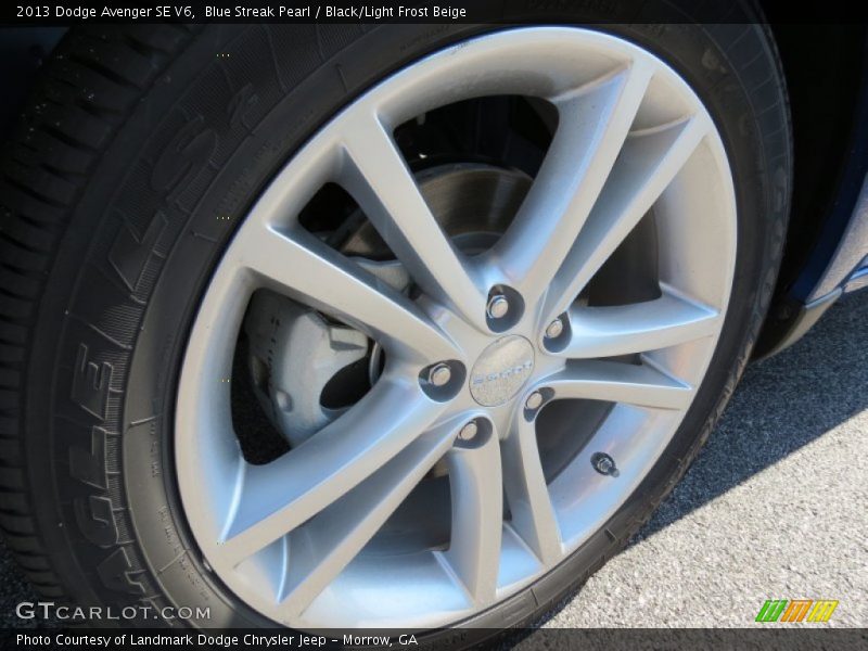 Blue Streak Pearl / Black/Light Frost Beige 2013 Dodge Avenger SE V6