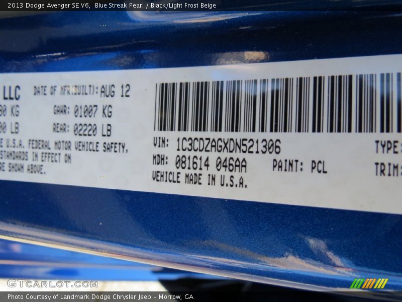 Blue Streak Pearl / Black/Light Frost Beige 2013 Dodge Avenger SE V6