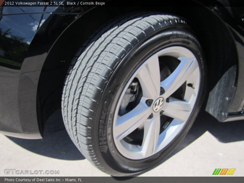 Black / Cornsilk Beige 2012 Volkswagen Passat 2.5L SE