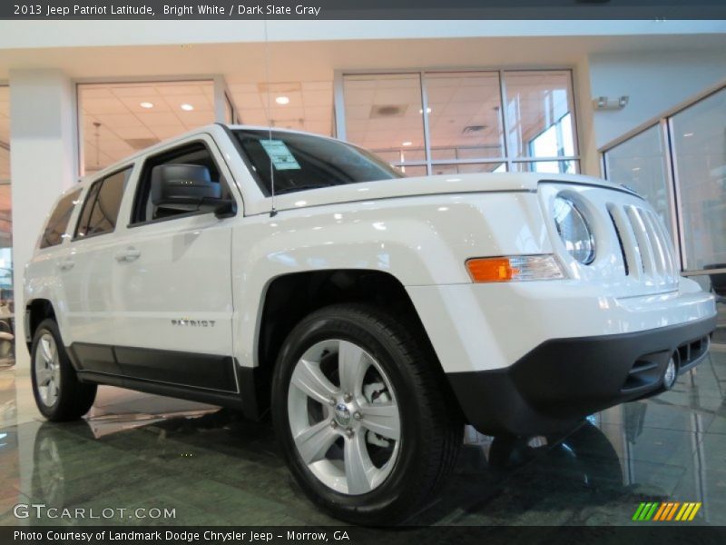 Bright White / Dark Slate Gray 2013 Jeep Patriot Latitude