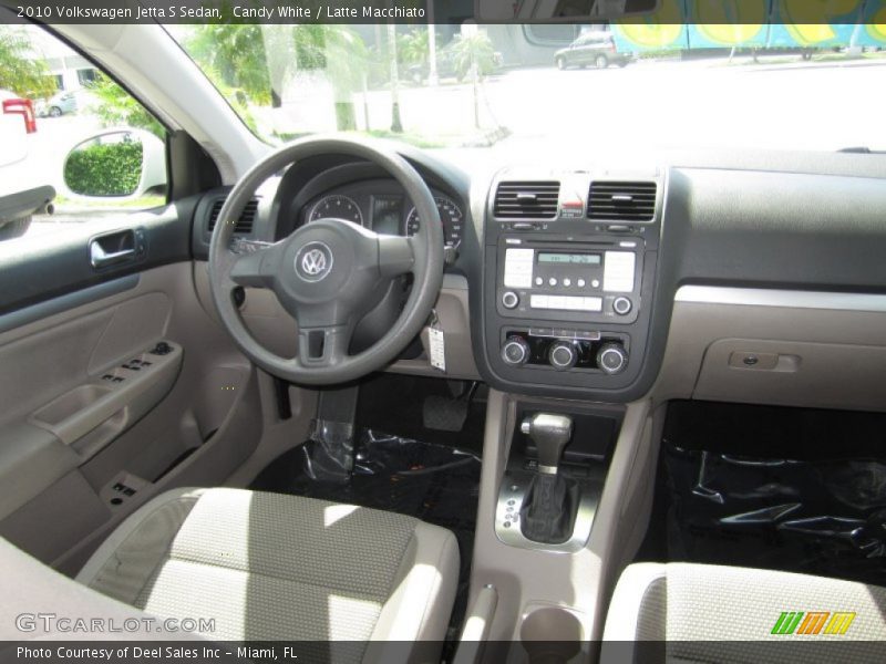 Candy White / Latte Macchiato 2010 Volkswagen Jetta S Sedan