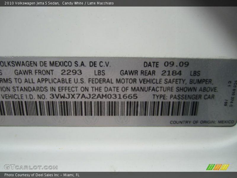 Candy White / Latte Macchiato 2010 Volkswagen Jetta S Sedan
