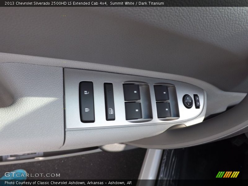 Summit White / Dark Titanium 2013 Chevrolet Silverado 2500HD LS Extended Cab 4x4