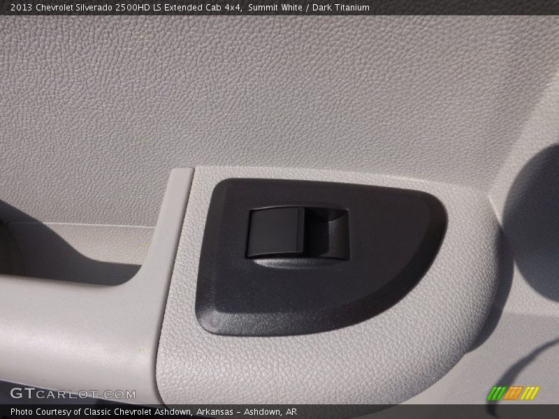 Summit White / Dark Titanium 2013 Chevrolet Silverado 2500HD LS Extended Cab 4x4
