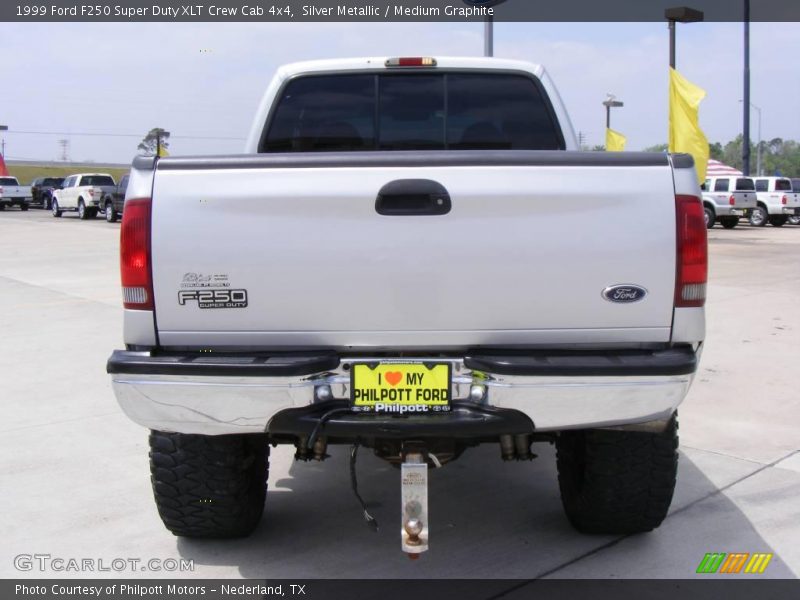 Silver Metallic / Medium Graphite 1999 Ford F250 Super Duty XLT Crew Cab 4x4