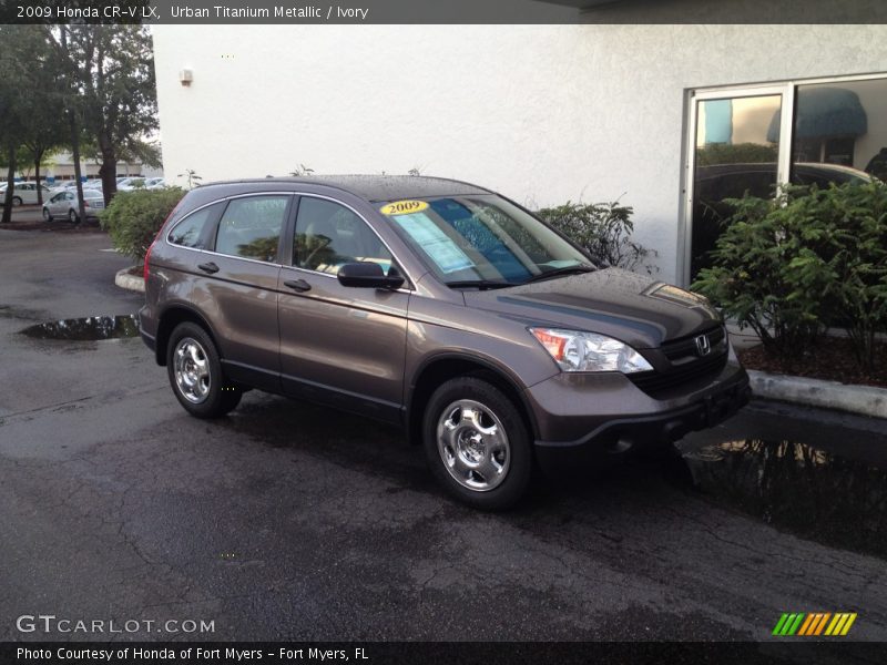 Urban Titanium Metallic / Ivory 2009 Honda CR-V LX