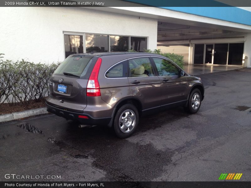 Urban Titanium Metallic / Ivory 2009 Honda CR-V LX