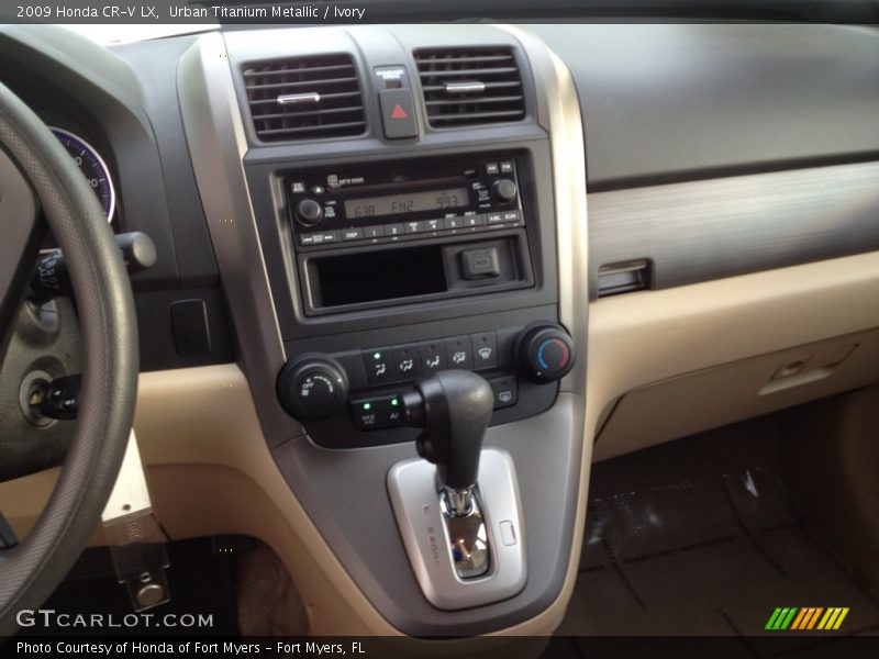 Urban Titanium Metallic / Ivory 2009 Honda CR-V LX