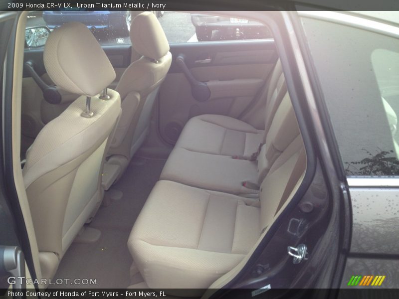 Urban Titanium Metallic / Ivory 2009 Honda CR-V LX