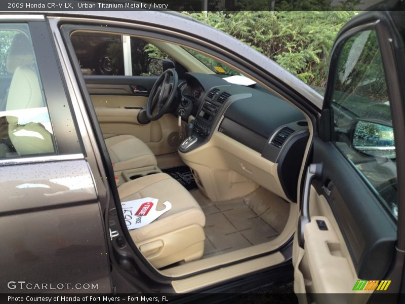 Urban Titanium Metallic / Ivory 2009 Honda CR-V LX