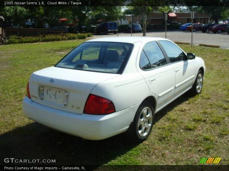 Cloud White / Taupe 2005 Nissan Sentra 1.8