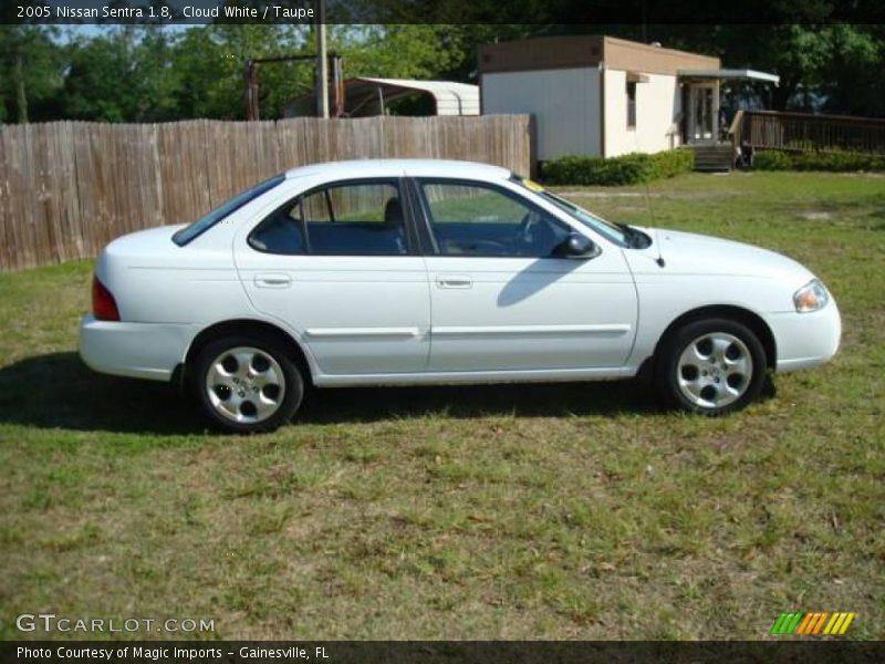 Cloud White / Taupe 2005 Nissan Sentra 1.8
