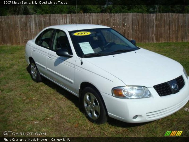 Cloud White / Taupe 2005 Nissan Sentra 1.8