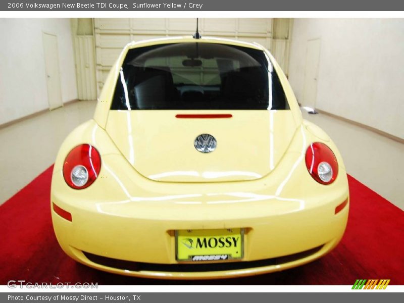 Sunflower Yellow / Grey 2006 Volkswagen New Beetle TDI Coupe