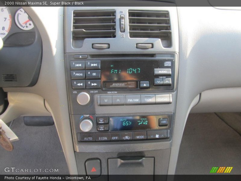 Super Black / Black 2000 Nissan Maxima SE