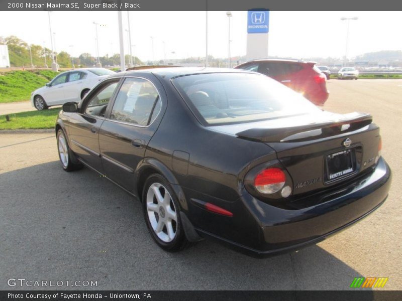 Super Black / Black 2000 Nissan Maxima SE