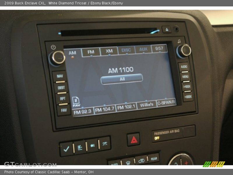 White Diamond Tricoat / Ebony Black/Ebony 2009 Buick Enclave CXL