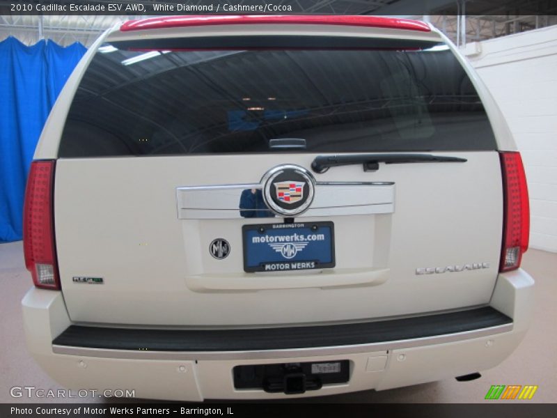 White Diamond / Cashmere/Cocoa 2010 Cadillac Escalade ESV AWD