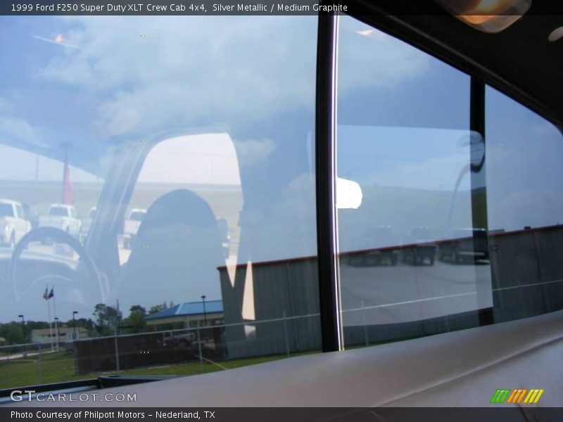 Silver Metallic / Medium Graphite 1999 Ford F250 Super Duty XLT Crew Cab 4x4