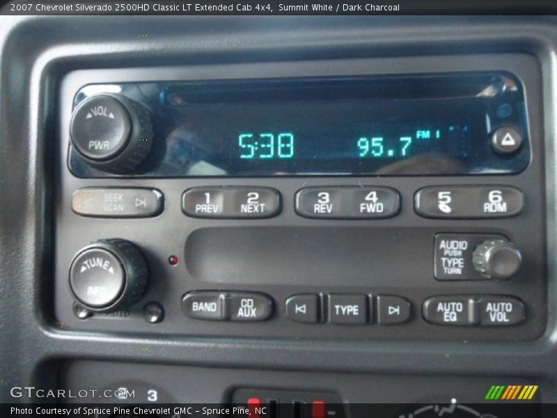 Summit White / Dark Charcoal 2007 Chevrolet Silverado 2500HD Classic LT Extended Cab 4x4