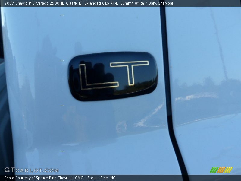 Summit White / Dark Charcoal 2007 Chevrolet Silverado 2500HD Classic LT Extended Cab 4x4