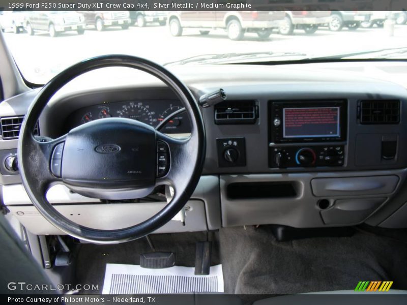 Silver Metallic / Medium Graphite 1999 Ford F250 Super Duty XLT Crew Cab 4x4