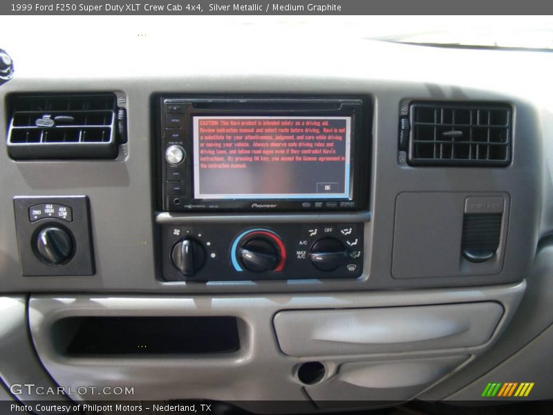 Silver Metallic / Medium Graphite 1999 Ford F250 Super Duty XLT Crew Cab 4x4