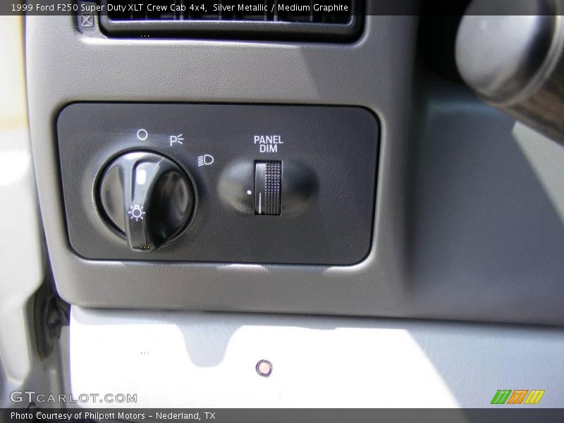 Silver Metallic / Medium Graphite 1999 Ford F250 Super Duty XLT Crew Cab 4x4