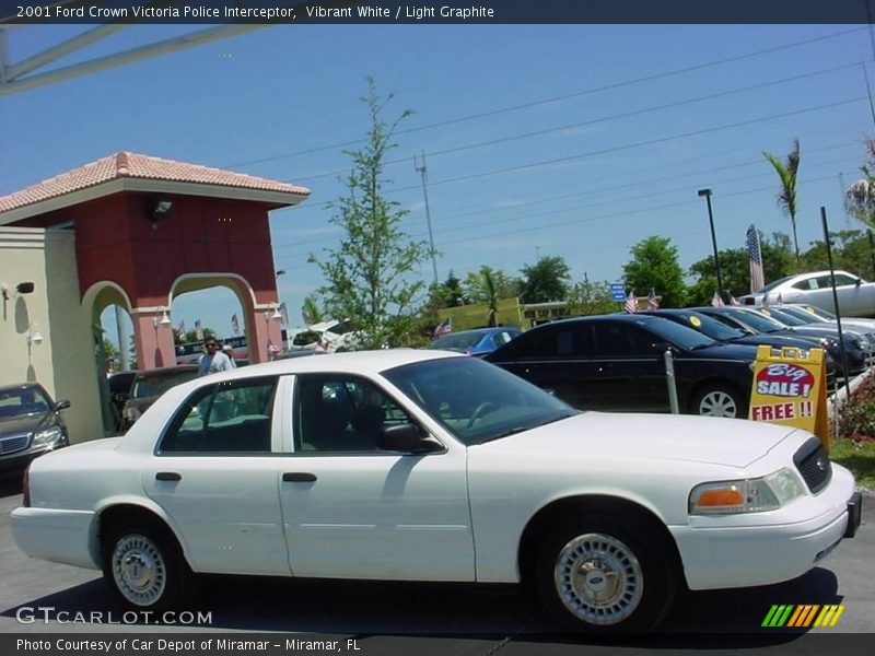 Vibrant White / Light Graphite 2001 Ford Crown Victoria Police Interceptor