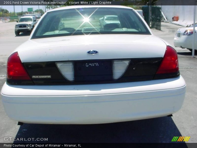 Vibrant White / Light Graphite 2001 Ford Crown Victoria Police Interceptor