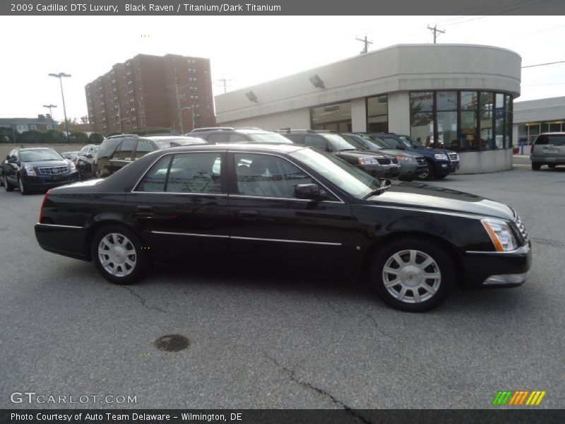 Black Raven / Titanium/Dark Titanium 2009 Cadillac DTS Luxury
