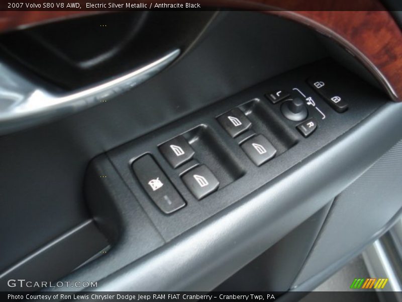 Electric Silver Metallic / Anthracite Black 2007 Volvo S80 V8 AWD