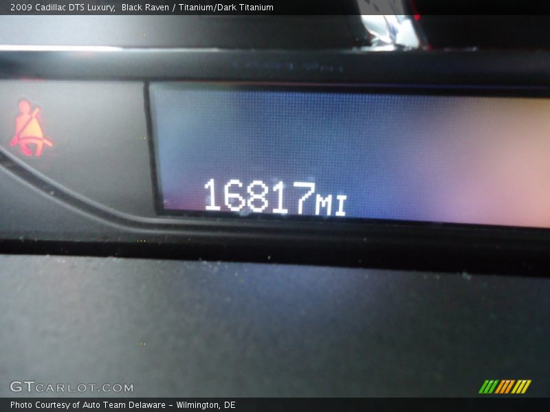 Black Raven / Titanium/Dark Titanium 2009 Cadillac DTS Luxury