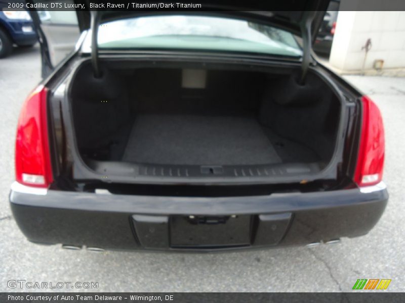Black Raven / Titanium/Dark Titanium 2009 Cadillac DTS Luxury