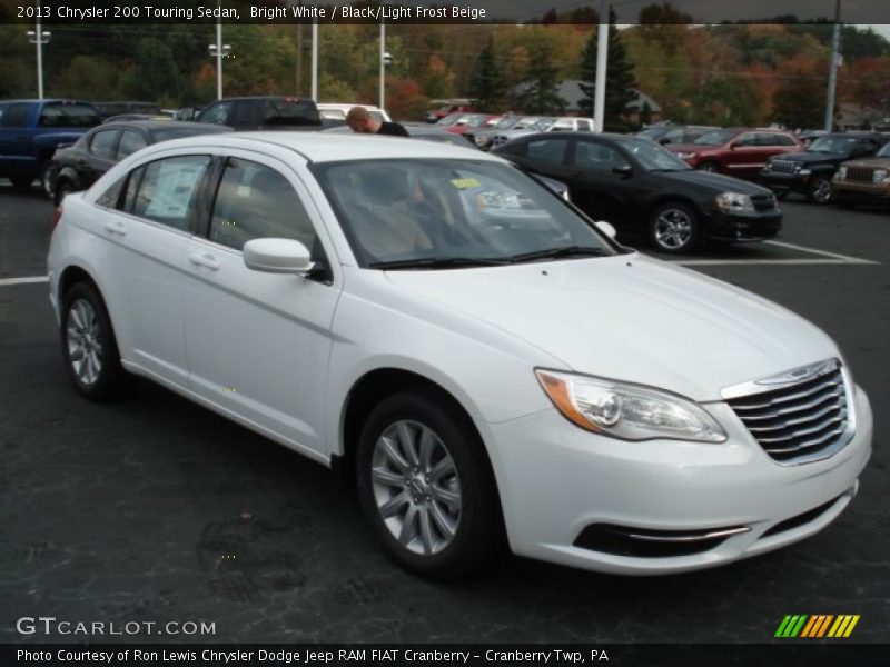 Bright White / Black/Light Frost Beige 2013 Chrysler 200 Touring Sedan