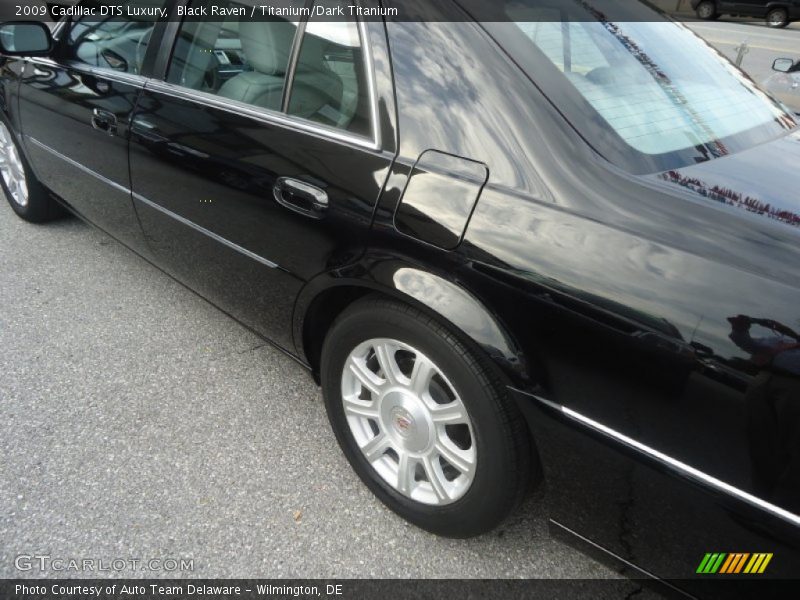 Black Raven / Titanium/Dark Titanium 2009 Cadillac DTS Luxury