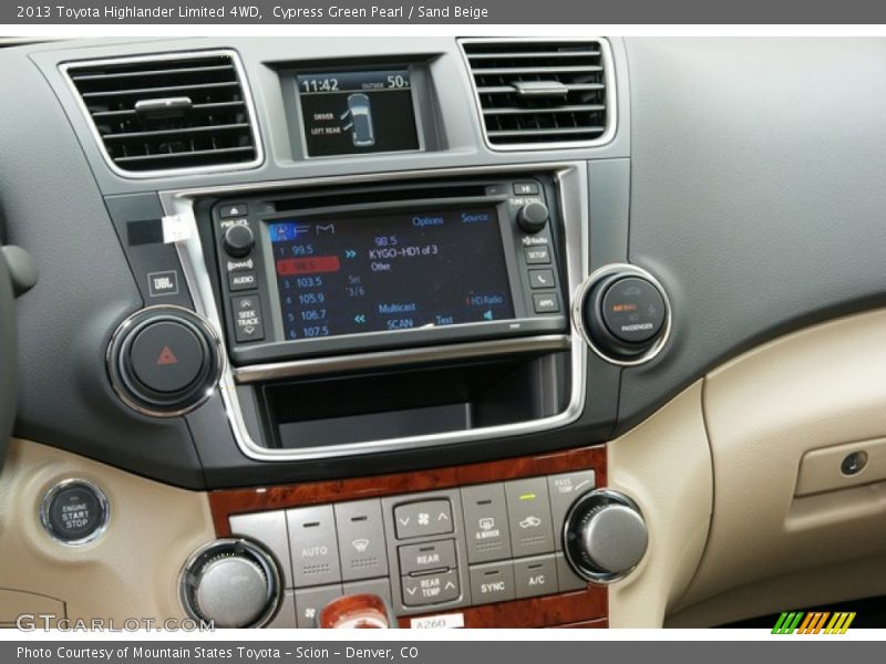Cypress Green Pearl / Sand Beige 2013 Toyota Highlander Limited 4WD