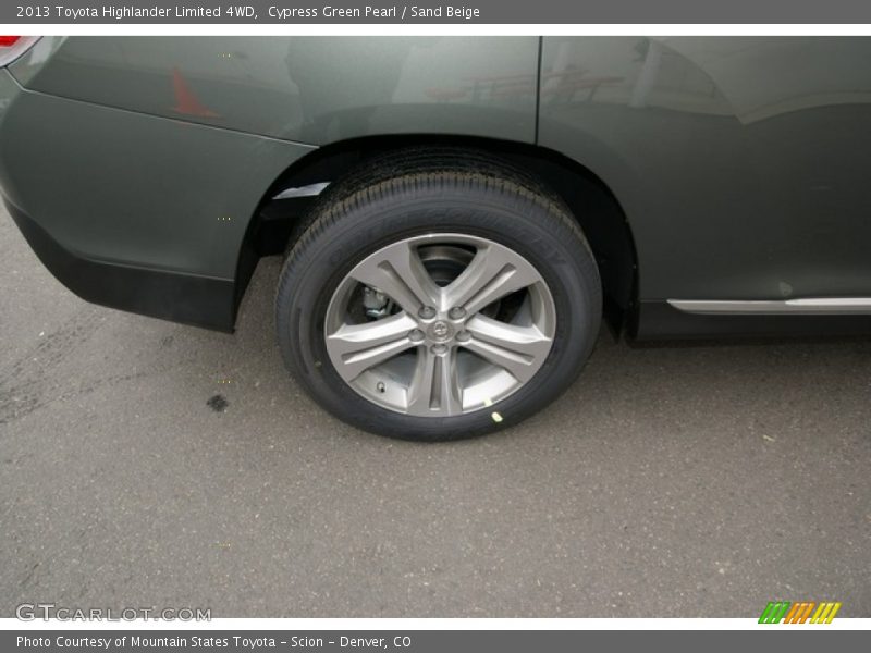 Cypress Green Pearl / Sand Beige 2013 Toyota Highlander Limited 4WD